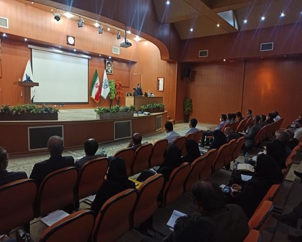 جلسه آموزشی اخلاق حرفه‌ای برای کارشناسان رسمی قوه قضائیه در استان البرز برگزار شد